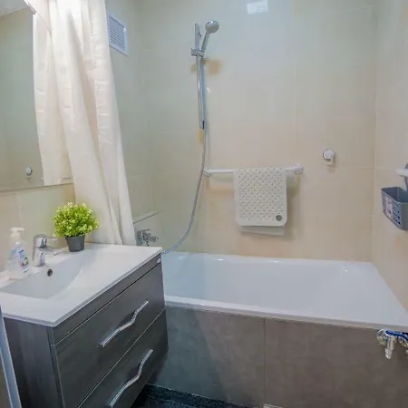 70m2 Budapest's Convenient New 布达佩斯三区新公寓 *